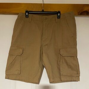 Old Navy Men's Tan Cargo Shorts, NWT